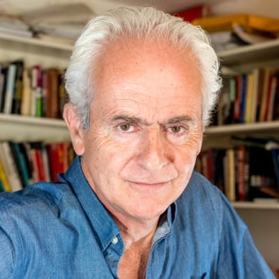 Nick Davies Official Speaker Profile Picture