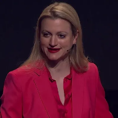 Sophie Hackford Official Speaker Profile Image