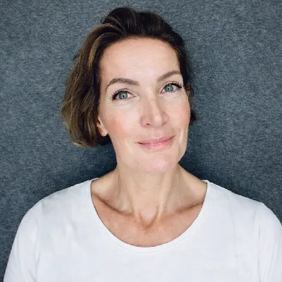 Sophie Walker Official Speaker Profile Image