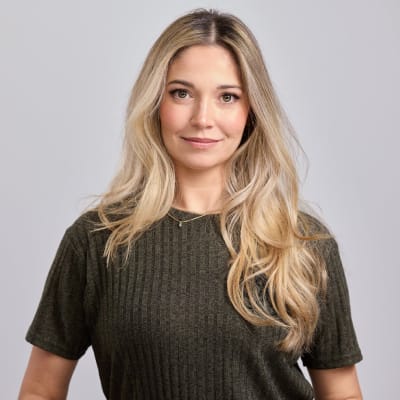 Dr. Julia Shaw Official Speaker Profile Picture