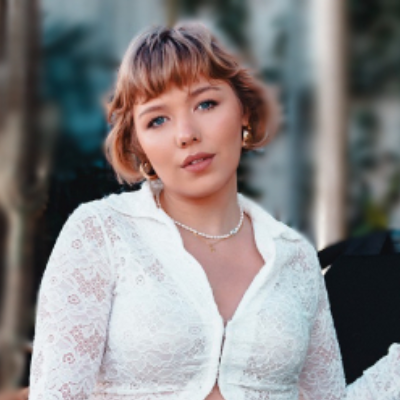 Emma Lines Official Speaker Profile Picture