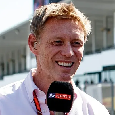 Simon Lazenby Official Speaker Profile Image