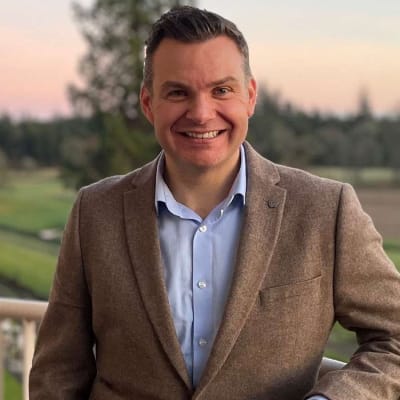 Stuart Cassells Official Speaker Profile Picture